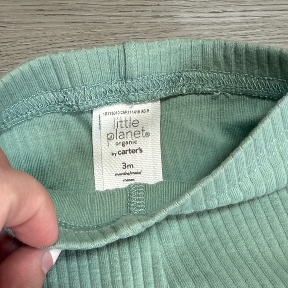 Carter’s Ribbed Baby Shorts - Picture 6 of 6